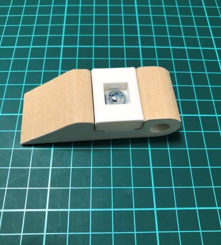 3Dプリンターで作ったサンドペーパーホルダー①